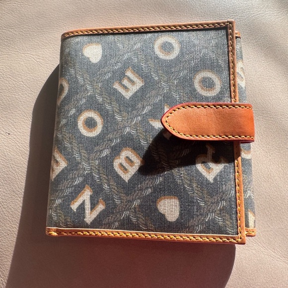 Vintage Dooney & Bourke Signature Logo Canvas Bifold Wallet Brown Tan Leather - Picture 3 of 7